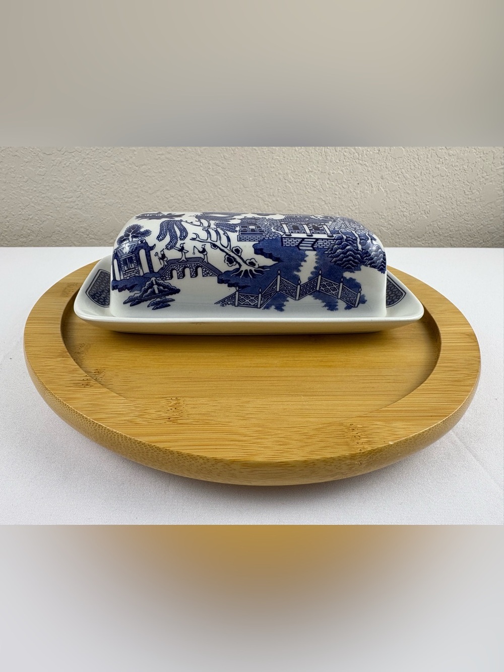 Vintage Churchill England Blue Willow pattern covered butter dish.